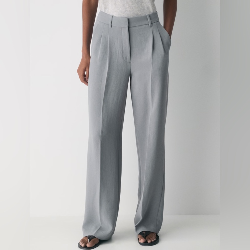 Aritzia The Effortless Pant™ - Crepette™  - 00 Regular - Riverstone Grey - Picture 4 of 10